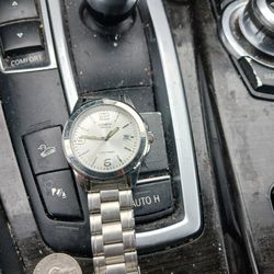 Casio Wacht Need Battery In Excellent Condition Only Need The Battery Make Me An $$ Offer 