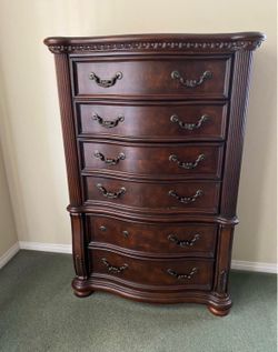 Wooden cabinet/ dresser