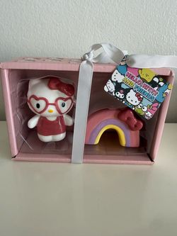 Hello Kitty Salt Shakers