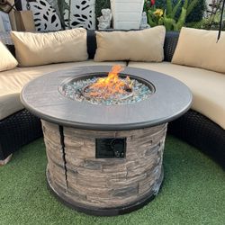 🔥🔥 Propane fire pit in very good condition, tank not included
