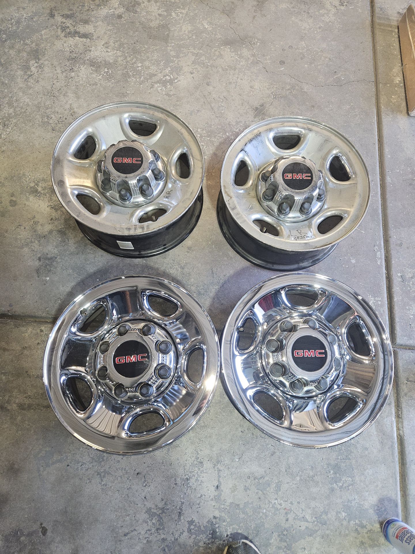 2000-10 GMC YUKON XL 8 LUG CHROME STEEL RIMS WITH CAPS