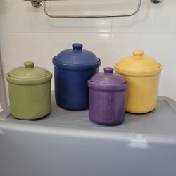 4 Canisters 