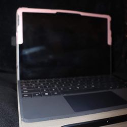 Windows Surface Go 2 Comes With Pen And Case