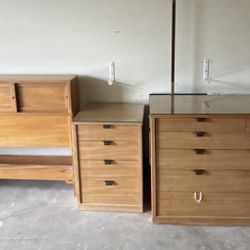 ONLY  $50 —Vintage 3 Piece Bedroom Set 
