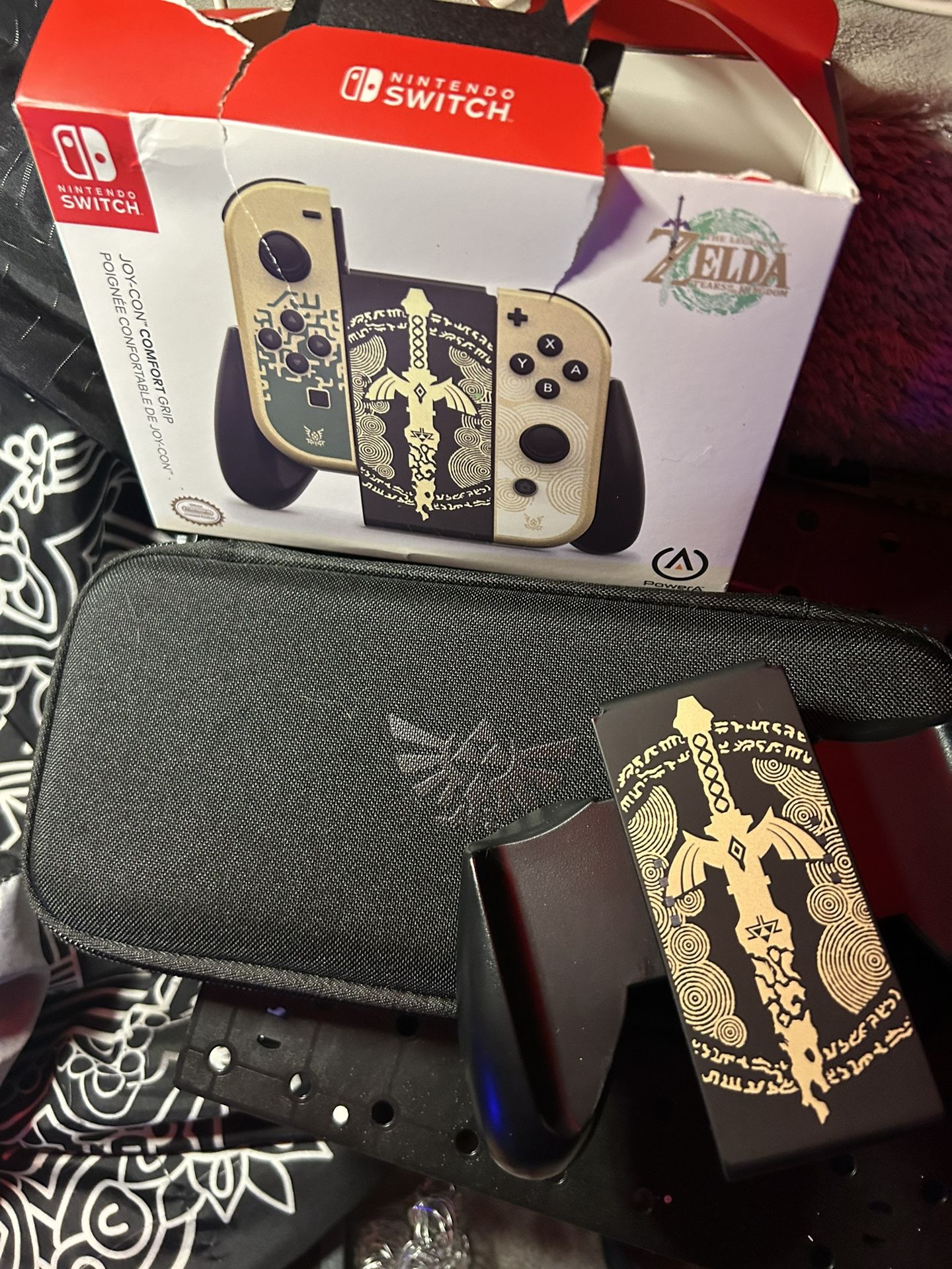 ZELDA TOTK JOYCON GRIP + ZELDA CASE SWITCH