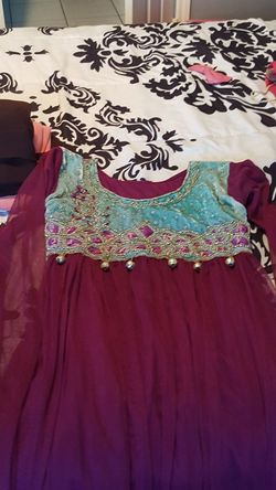 PURPLE AND turquoise indian/Pakistani dress wit dupatta and pants