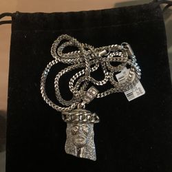 Franco necklace with mini jesus piece 