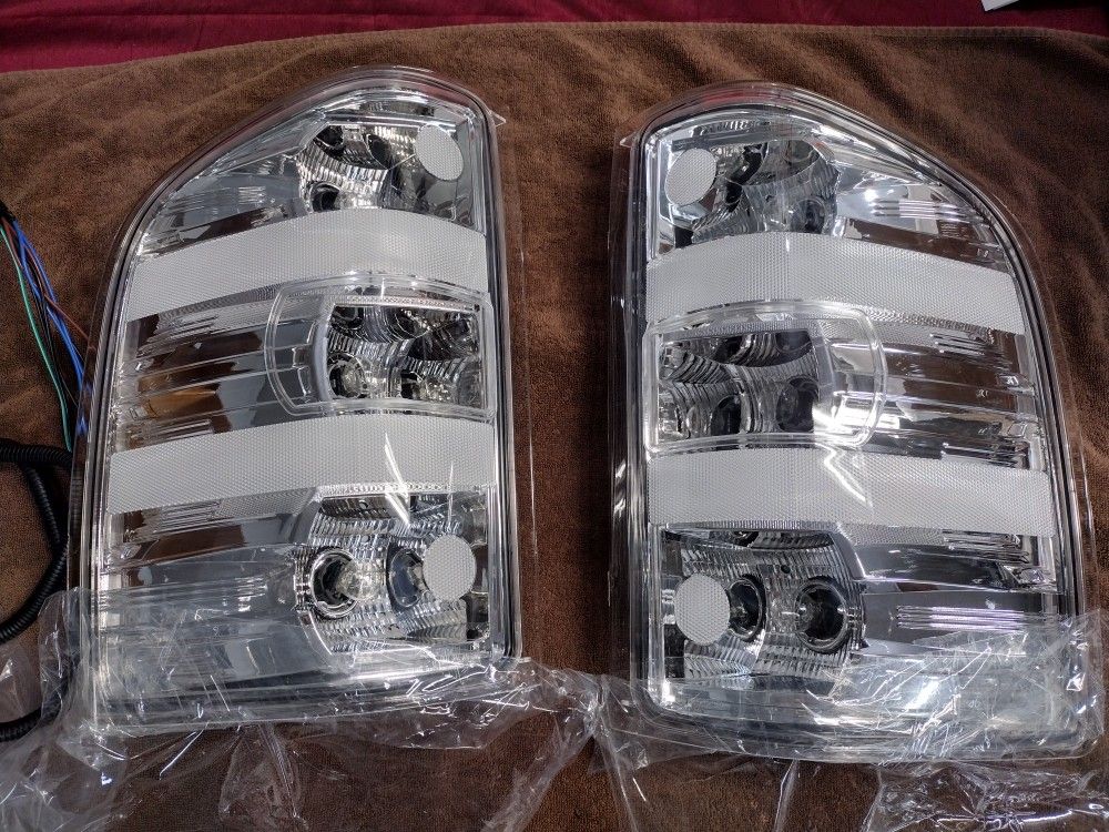 Chrome Tail Lights GMC/Chevy 2007/2014