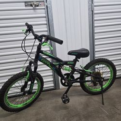 Avigo 18 inch Mountain  Dual Shocks Bike