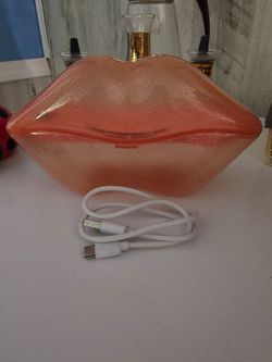 Lips Bluetooth phone