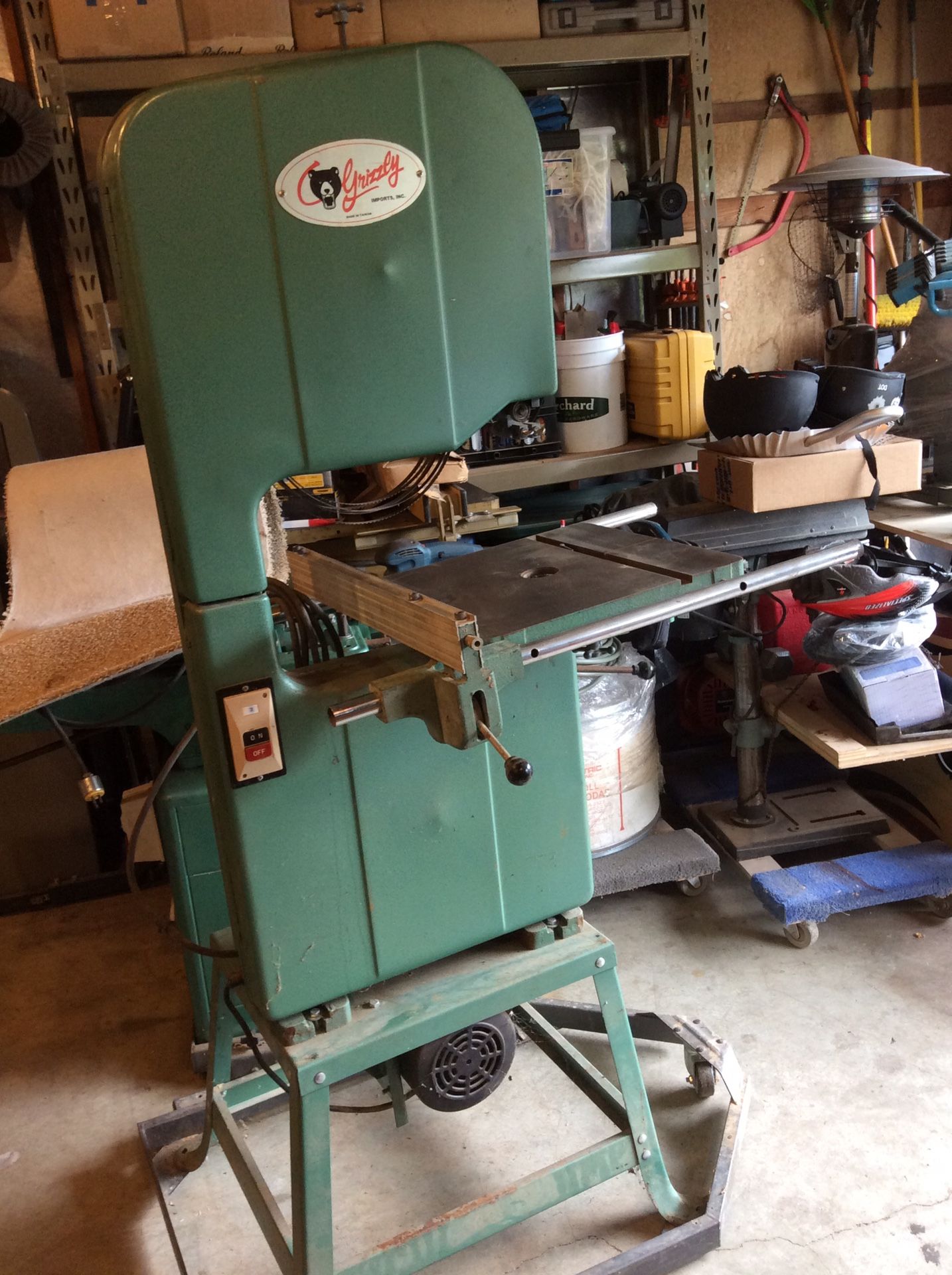 Grizzly 16” Bandsaw for Sale in Federal Way, WA OfferUp