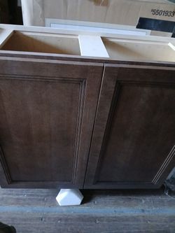 Upper Kitchen Cabinets
