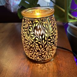 6” Tall Scentsy “Laurel “  Wax Warmer