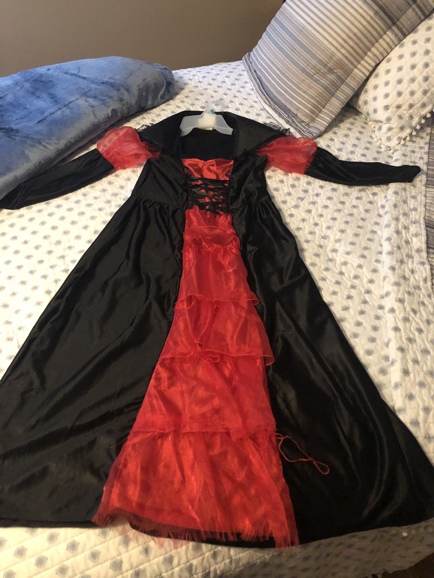 California Costume collection. Witch/Vampire Costume childs size large 10-12. Halloween