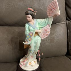 VINTAGE 15” LA VERONA CHERRY BLOSSOM RESIN FIGURINE 