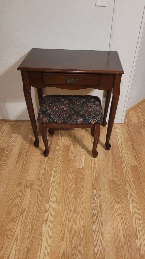 DARK CHERRY QUEEN ANN DESK/VANITY