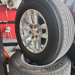 Sets de Rines y gomas 265/65R18 usadas con 80% de vida