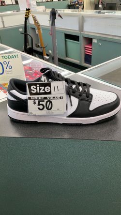 Nike Low-Top Sneaker Size 11