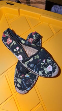 GUCCI Floral Canvas Espadrille Slip-On Shoes