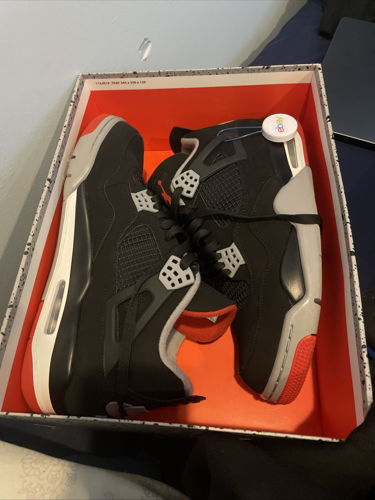 Size 11-bred 2019 Jordan 4!