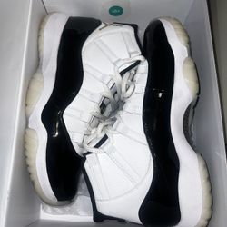 Jordan 11s Size 9