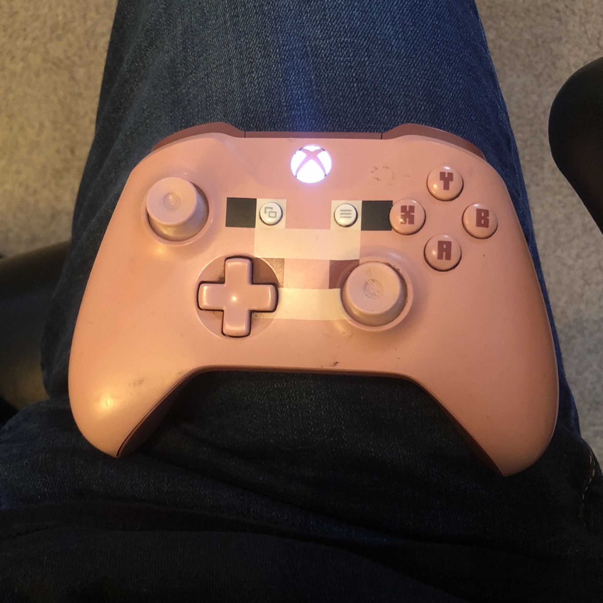 RARE Minecraft Pink Pig Edition Xbox Controller