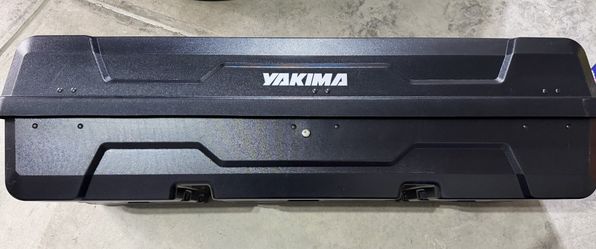 Yakima DeepSpace 10 cargo box - like new, never used