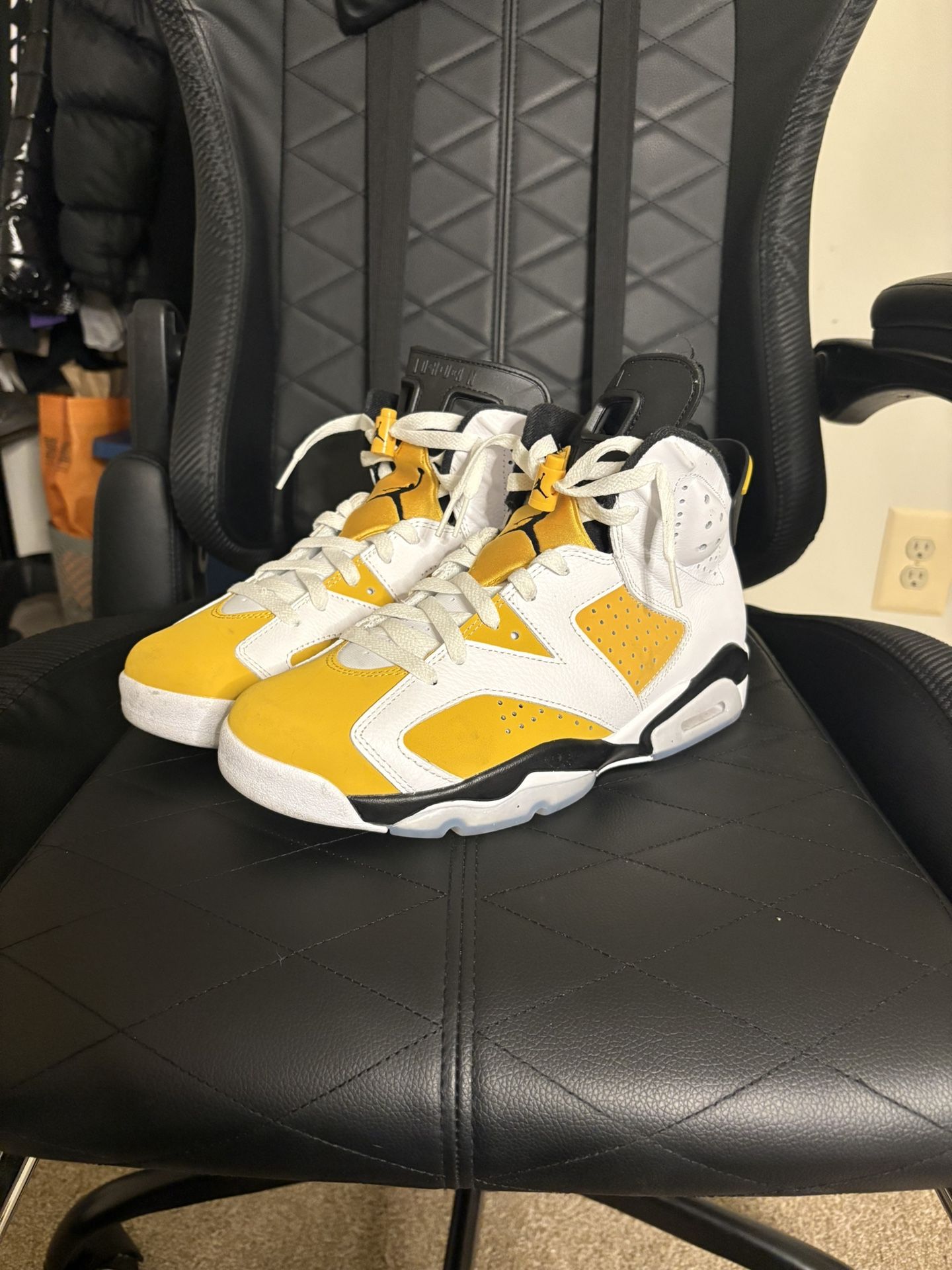 Jordan Retro 6s