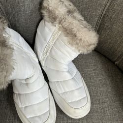 Very Nice Boots Size 7