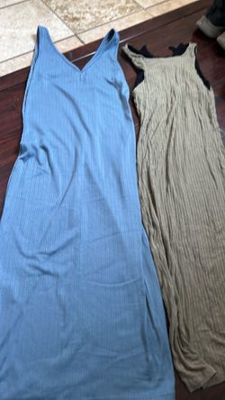 Women’s dress size small