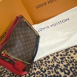 SURENE MM MNG CERISE Louis Vuitton Purse for Sale in Austin