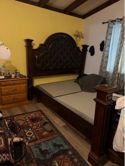 Bed frame  California  king