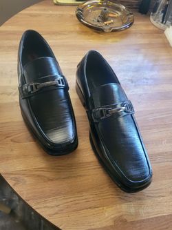 Mens dress shoes