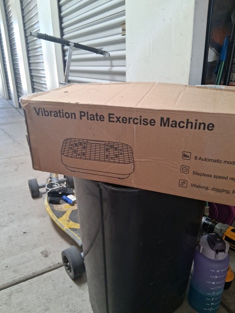 Vibration Plate Exercise Machine