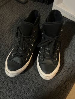 Used Women’s Converse High Tops Waterproof, Size 8