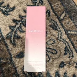BRAND NEW! Kylieskin By Kylie Jenner Foaming Face Wash
