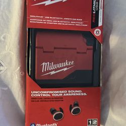 Milwaukee Redlithium USB Bluetooth Jobsite Ear Buds 