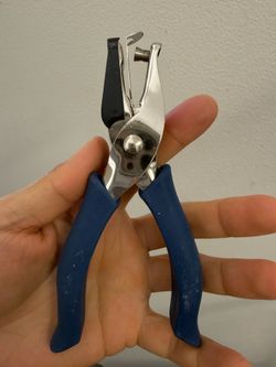 Single Hole Punch