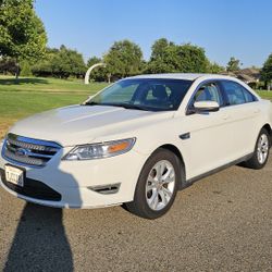 2011 Ford Taurus