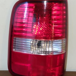 OEM 2004-2008 FORD F150 LEFT REAR TAILLIGHT PART# 5L34-13B505-C
