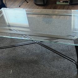 Glass coffee table 