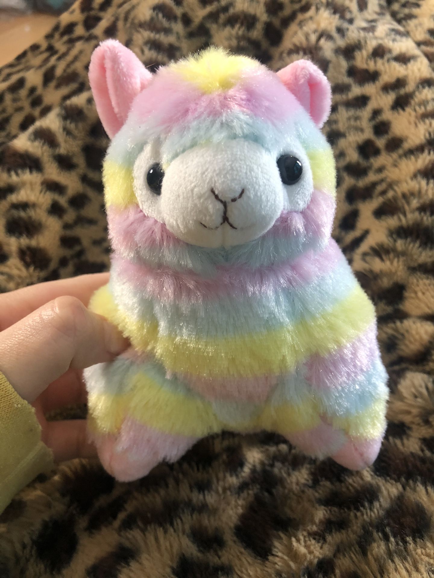 Adorable llama plushie!