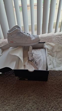 MOVING OUT SATURDAY! MENS NIKES SHORTS, WARMUPS, TSHIRTS MEDIUM, TENNIS, 9.5 PANTS 34/30