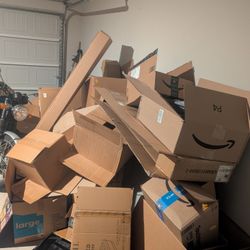 Free Boxes / Cardboard 