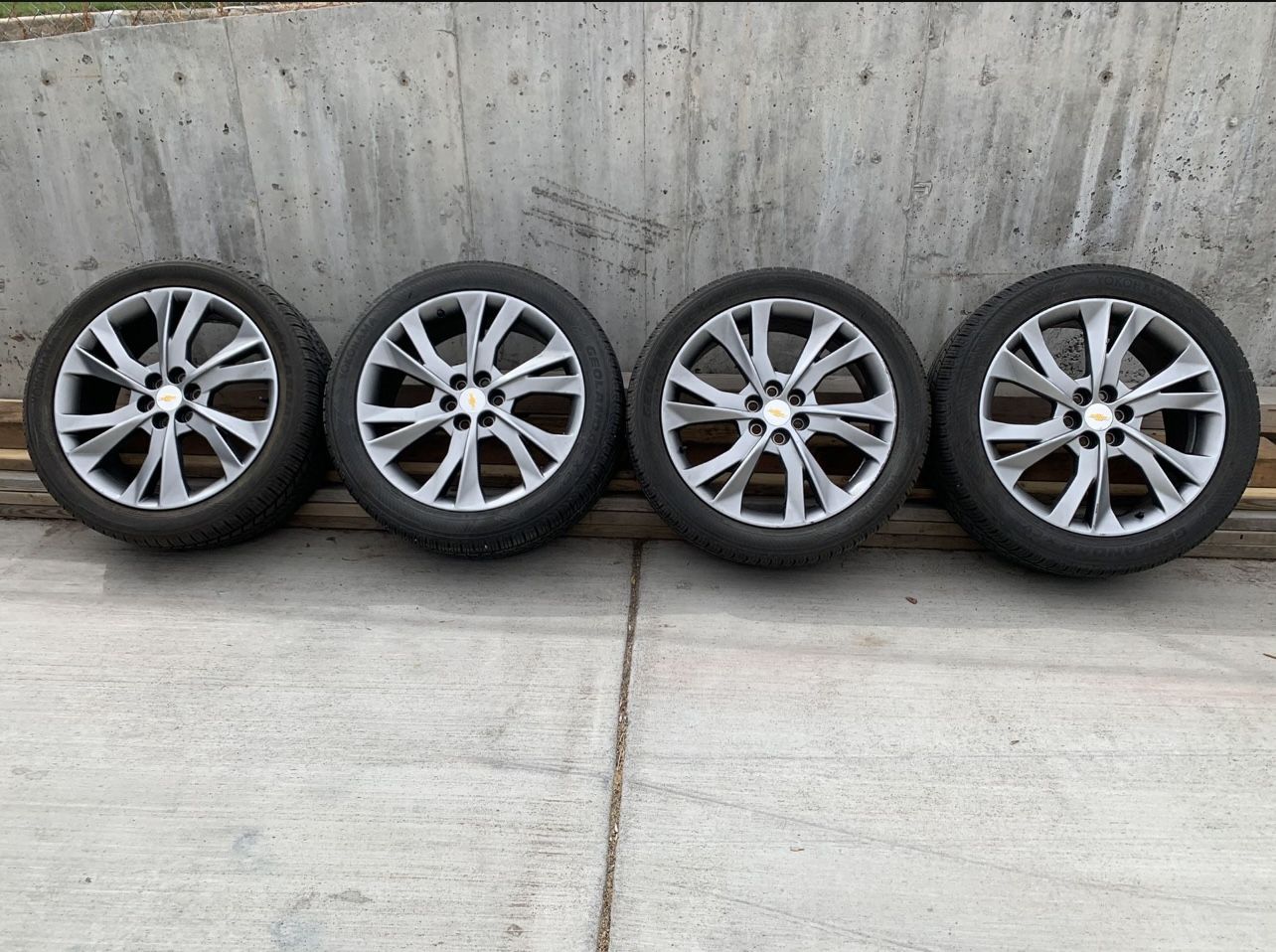 21” OEM Chevy Blazer RS Wheels And 2 Yokohama Tires