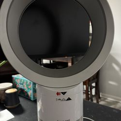Dyson Bladeless Fan Air Multiplier AM06 Table Fan 10 Inches