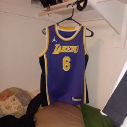 Lebron Jersey 