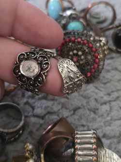 Lot of 20 rings plus 2 that needs repair