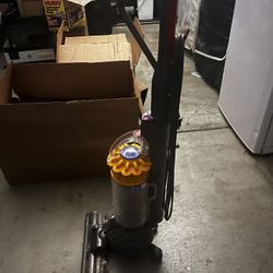 Dyson DC 40