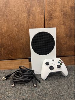 Xbox Series S Bundle